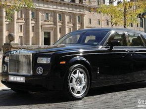 專業(yè)高效，打造精彩瞬間——武漢商演活動(dòng)慶典租車與婚慶汽車服務(wù)全攻略